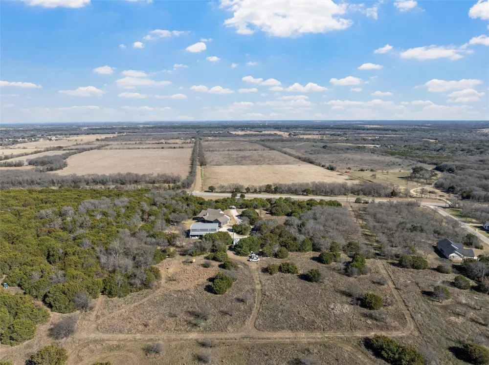 18503 Wortham Bend Road China Spring, TX 76633