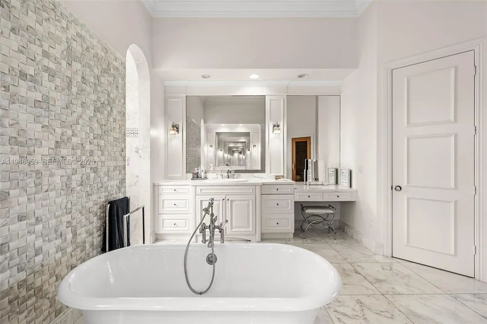 12401 Stonebrook Cir Davie, FL 33330