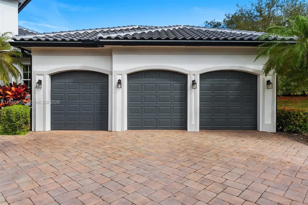 12401 Stonebrook Cir Davie, FL 33330