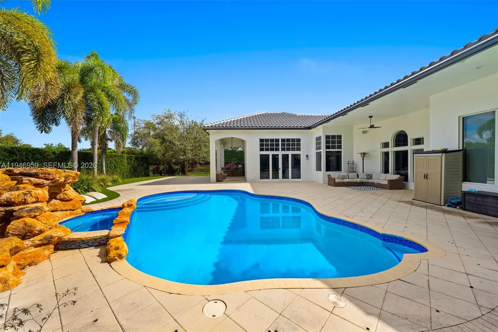 12401 Stonebrook Cir Davie, FL 33330