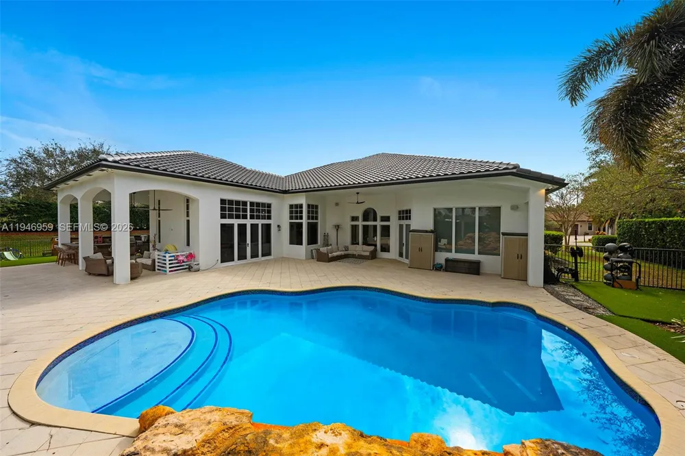 12401 Stonebrook Cir Davie, FL 33330