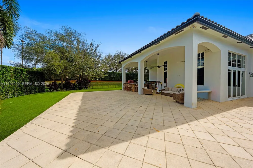 12401 Stonebrook Cir Davie, FL 33330