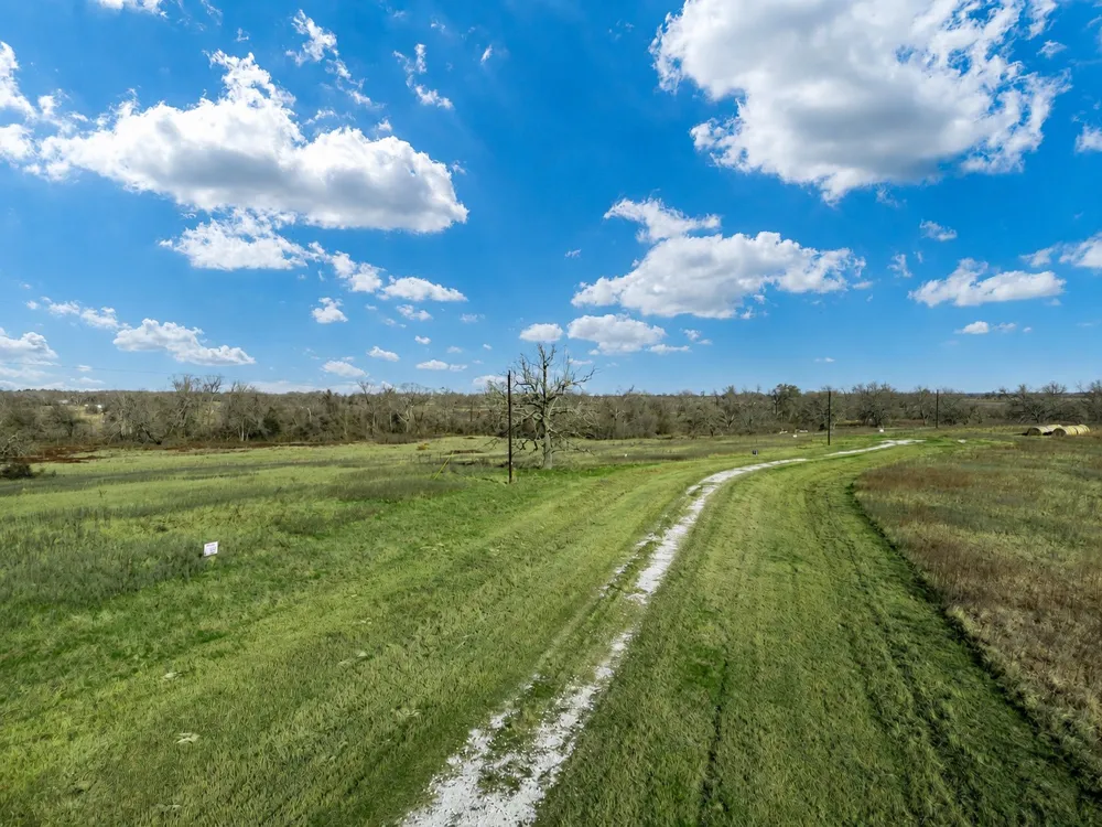19 County Road 721 Groesbeck, TX 76653