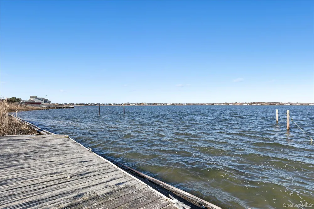 32 Dune Westhampton Beach, NY 11978