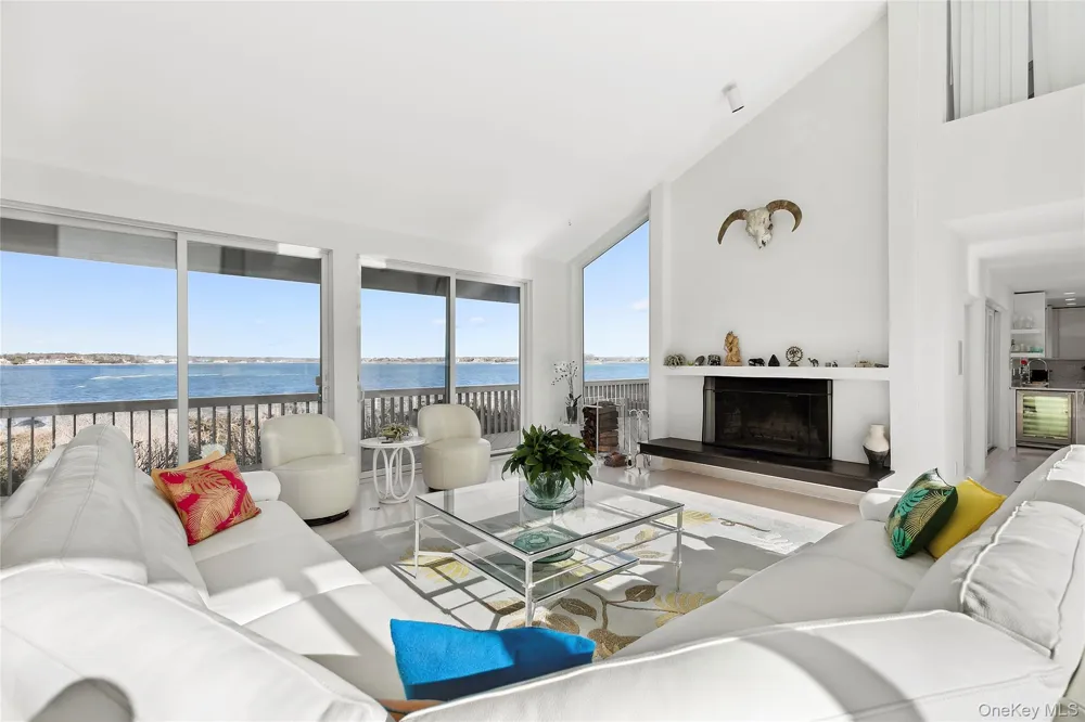 32 Dune Westhampton Beach, NY 11978