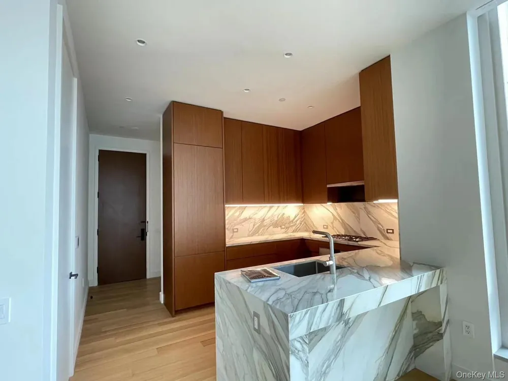 15 E 30th Street #17E New York (Manhattan), NY 10016