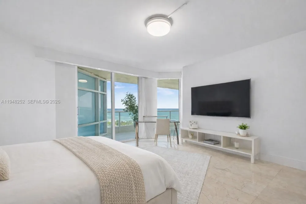 5025 Collins Ave #903 Miami Beach, FL 33140
