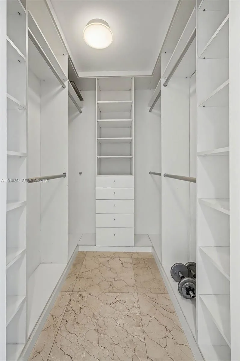 5025 Collins Ave #903 Miami Beach, FL 33140