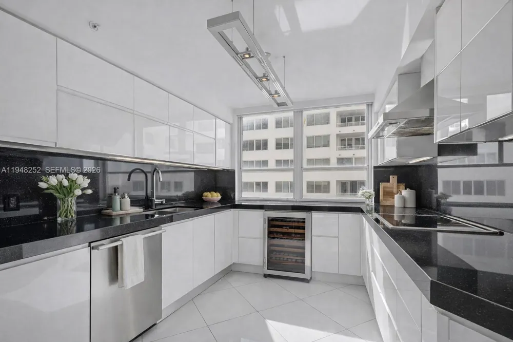 5025 Collins Ave #903 Miami Beach, FL 33140