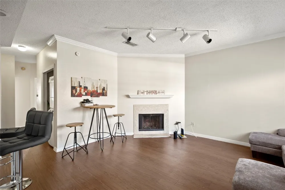 915 W 23rd Street #208 Austin, TX 78705