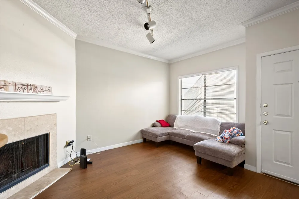 915 W 23rd Street #208 Austin, TX 78705