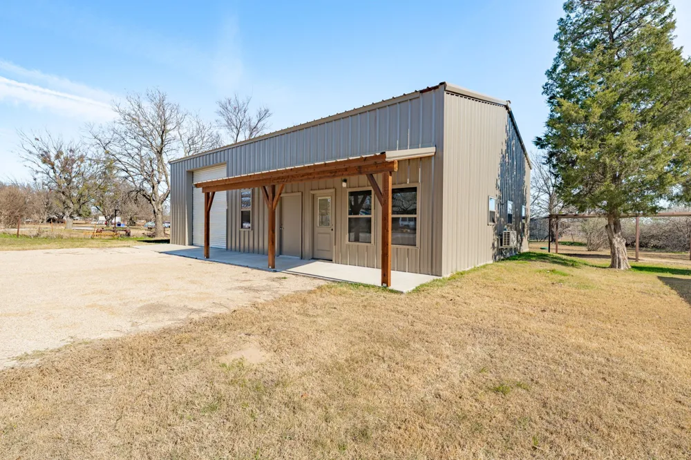 483 Private Road 729 Bluff Dale, TX 76433