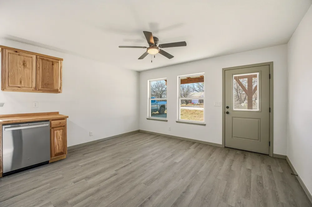 483 Private Road 729 Bluff Dale, TX 76433