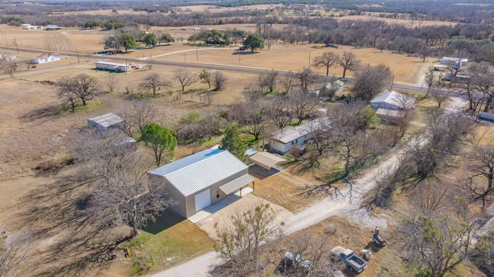 483 Private Road 729 Bluff Dale, TX 76433