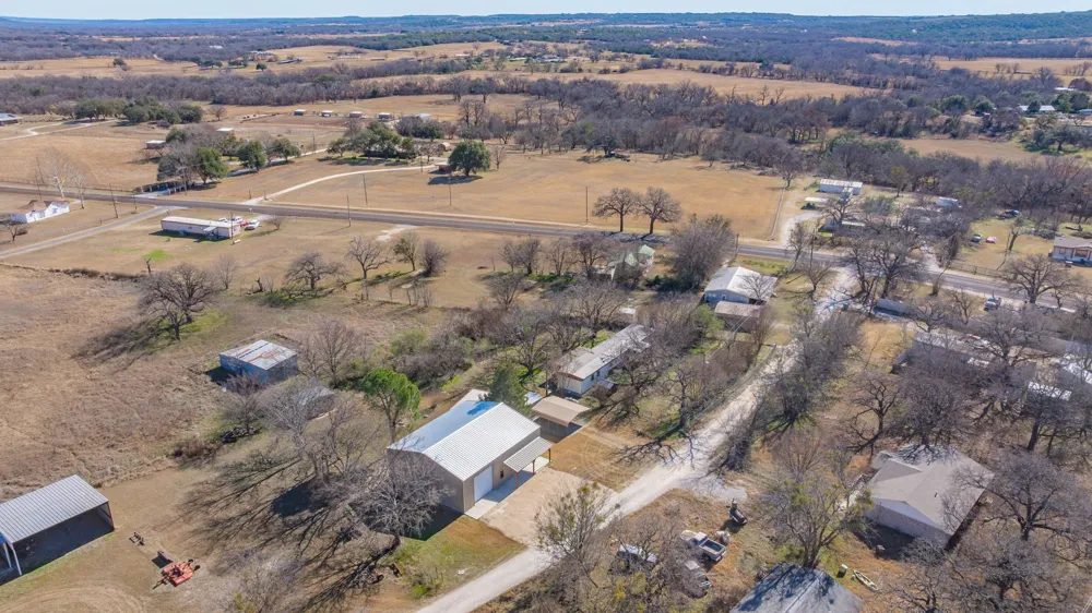 483 Private Road 729 Bluff Dale, TX 76433
