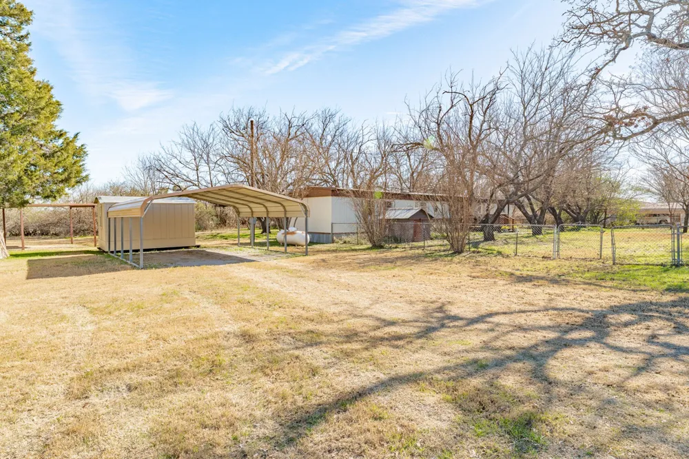 483 Private Road 729 Bluff Dale, TX 76433