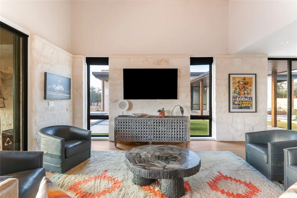 5579 County Road 2013 Glen Rose, TX 76690
