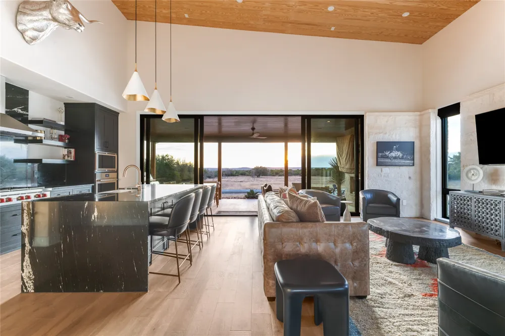 5579 County Road 2013 Glen Rose, TX 76690