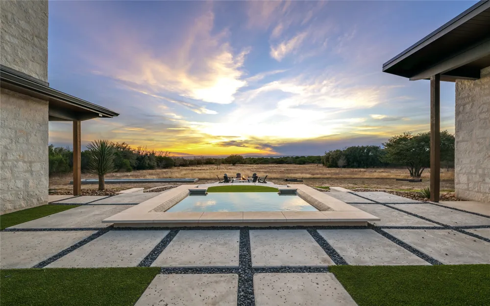 5579 County Road 2013 Glen Rose, TX 76690