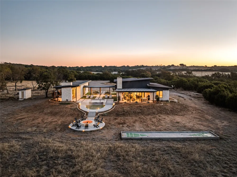 5579 County Road 2013 Glen Rose, TX 76690
