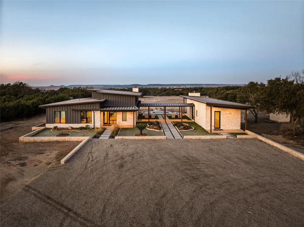 5579 County Road 2013 Glen Rose, TX 76690