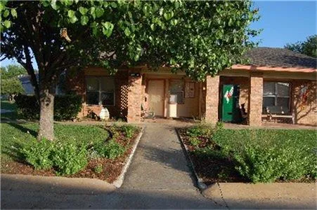 100 Windwood Drive Kingsland, TX 78639