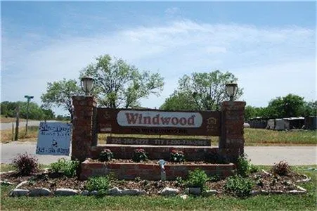 100 Windwood Drive Kingsland, TX 78639