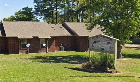 545 E 1st Street