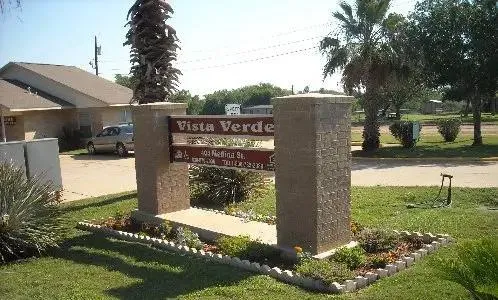 404 Medina Cotulla, TX 78014