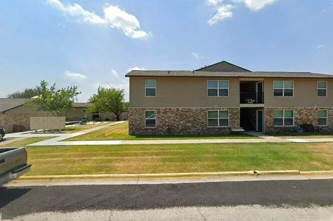 1501 Newland Dr Gainesville, TX 76240