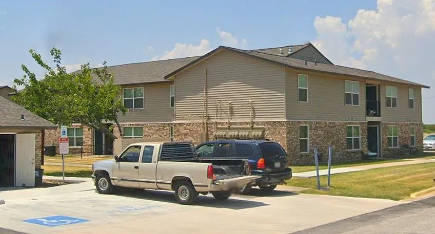 1501 Newland Dr Gainesville, TX 76240