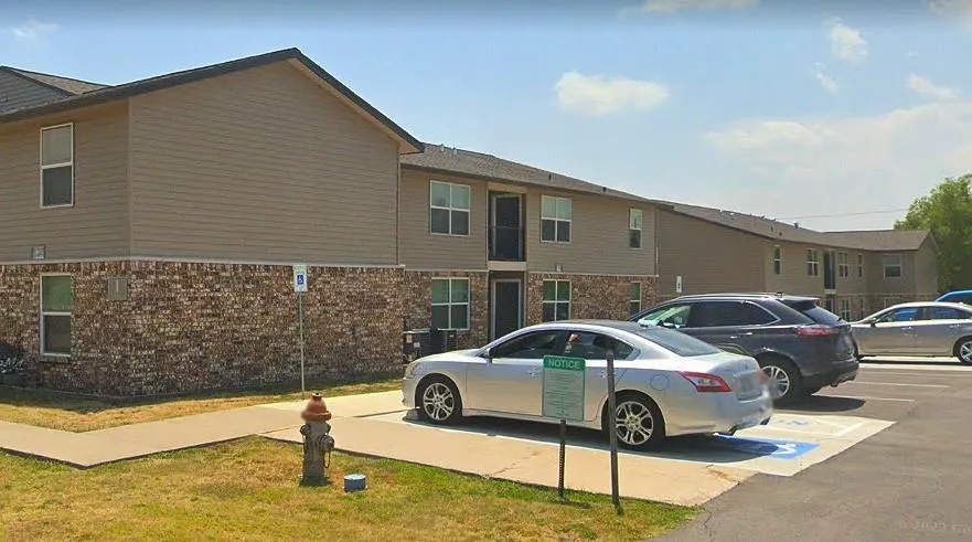 1501 Newland Dr Gainesville, TX 76240