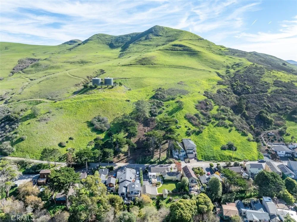 3064 Gilbert Cayucos, CA 93430