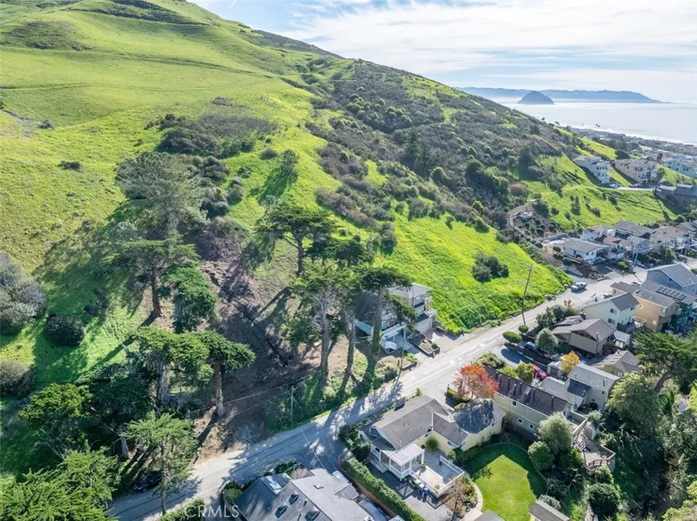 3064 Gilbert Cayucos, CA 93430