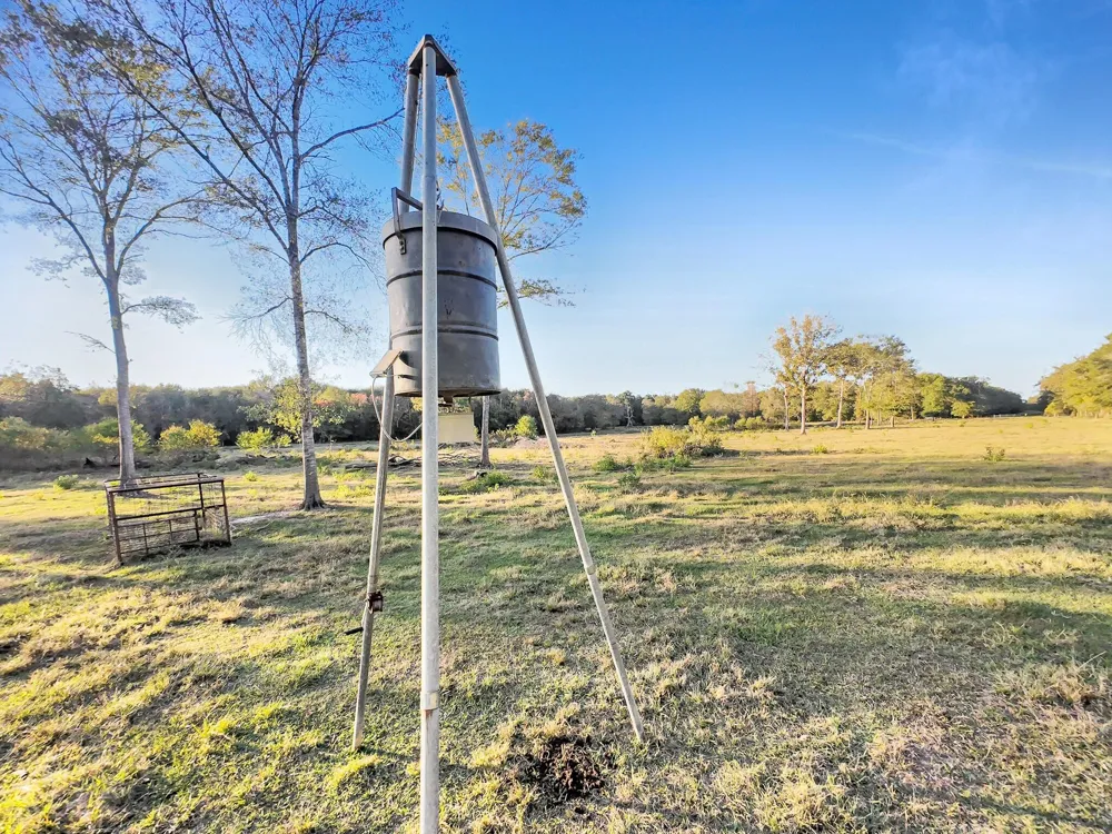 County Road 2058 Hull, TX 77564