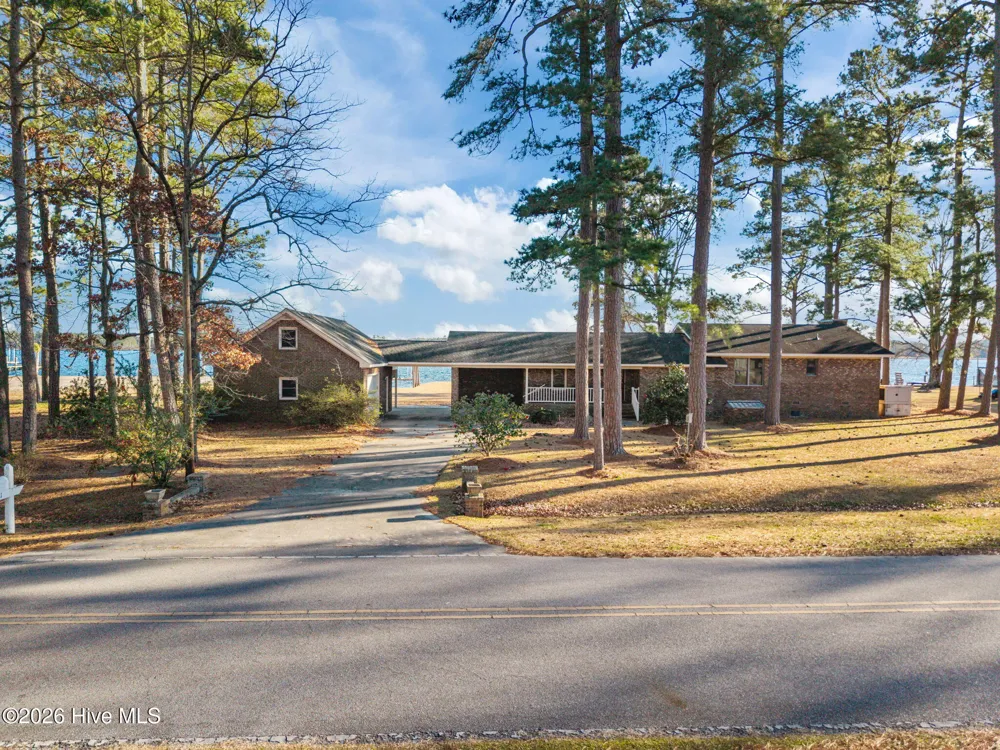 651 Smith Shore Road Belhaven, NC 27810