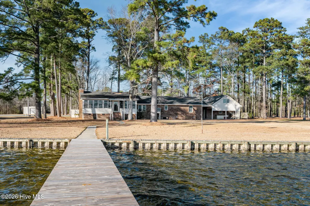 651 Smith Shore Road Belhaven, NC 27810