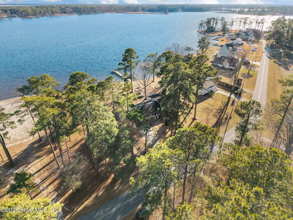 651 Smith Shore Road Belhaven, NC 27810