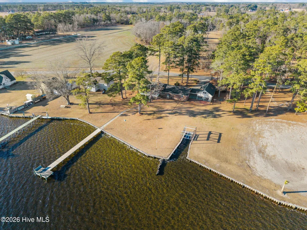 651 Smith Shore Road Belhaven, NC 27810