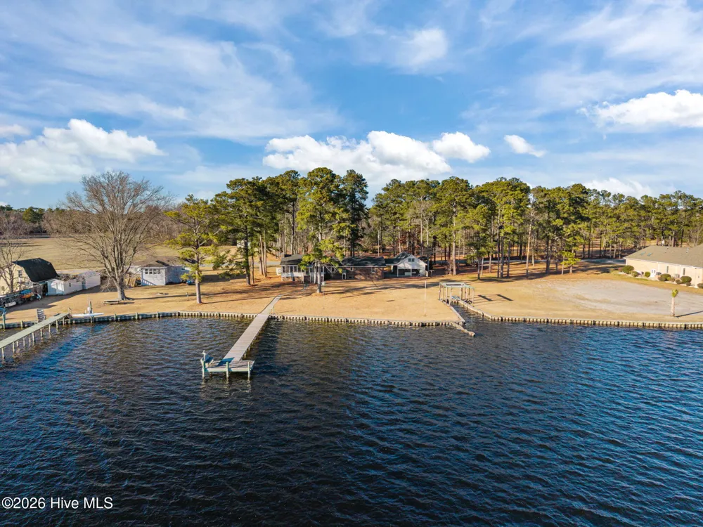651 Smith Shore Road Belhaven, NC 27810