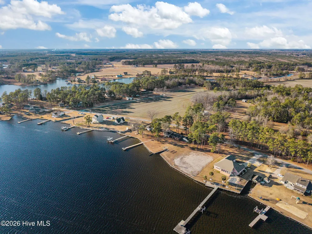 651 Smith Shore Road Belhaven, NC 27810