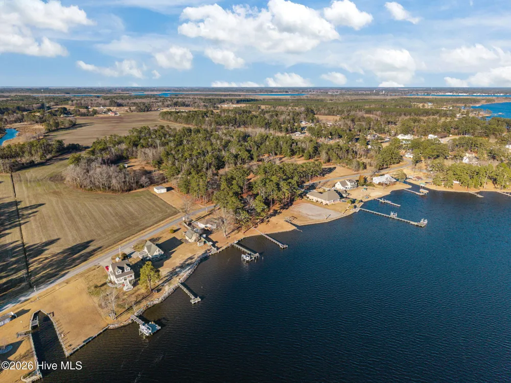 651 Smith Shore Road Belhaven, NC 27810