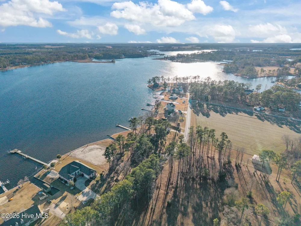 651 Smith Shore Road Belhaven, NC 27810