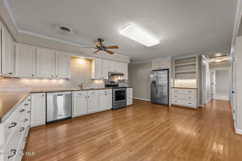 651 Smith Shore Road Belhaven, NC 27810