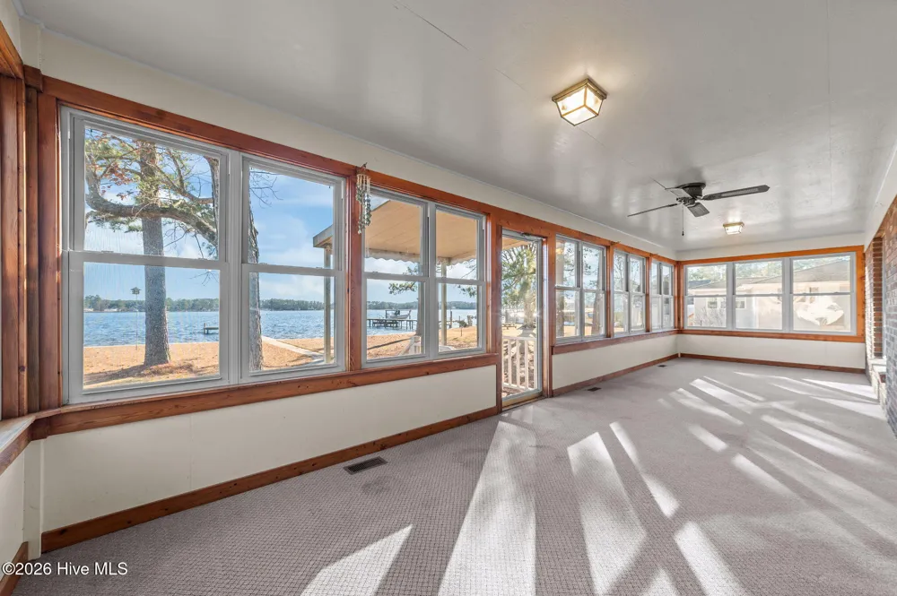 651 Smith Shore Road Belhaven, NC 27810