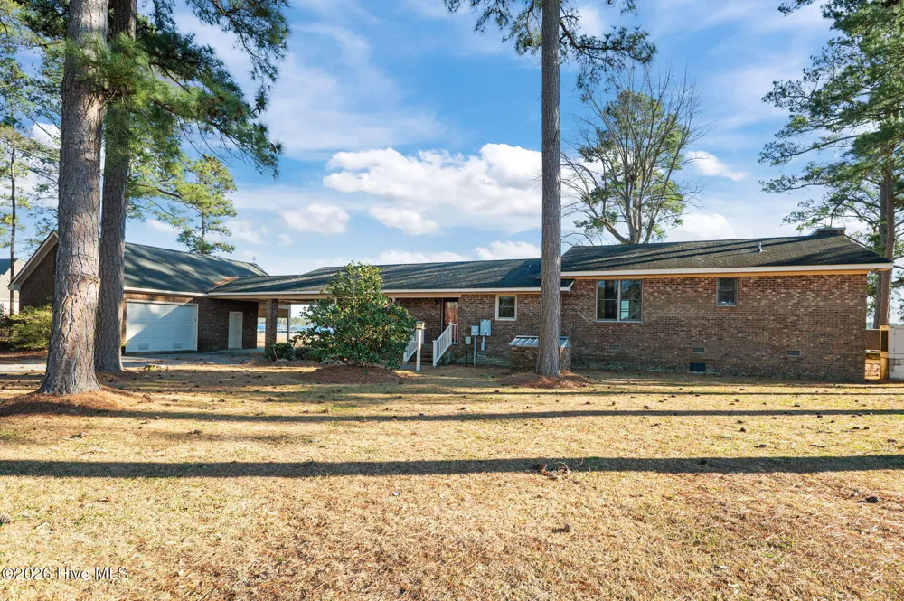 651 Smith Shore Road Belhaven, NC 27810