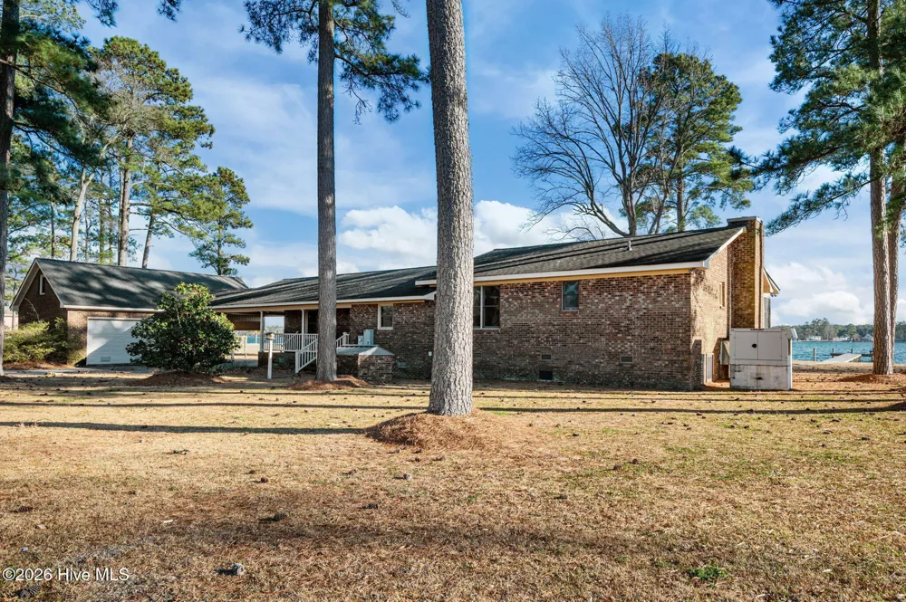 651 Smith Shore Road Belhaven, NC 27810