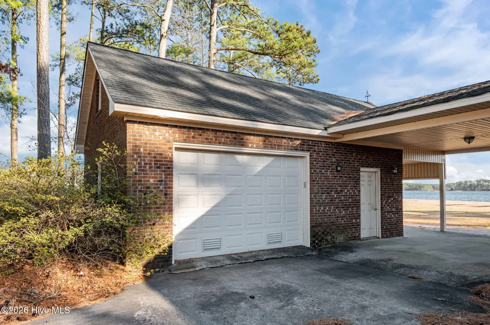 651 Smith Shore Road Belhaven, NC 27810