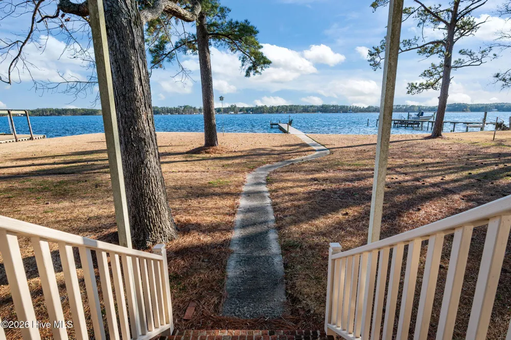 651 Smith Shore Road Belhaven, NC 27810
