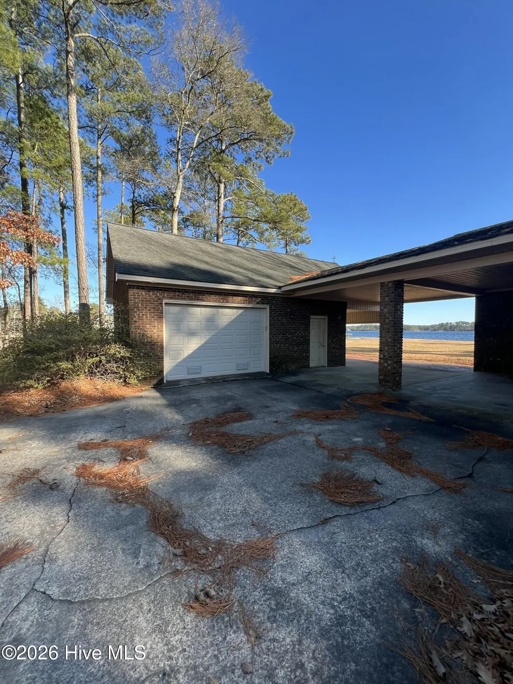 651 Smith Shore Road Belhaven, NC 27810